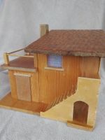 Vintage Puppenhaus aus Massivholz