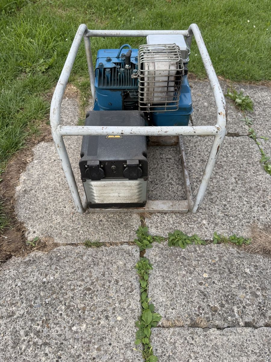 Generatori di corrente: Gebrauchte Benzin Stromgenerator mit 5 HP, BRIGGS STRATTON  – Usato da Hinwil venduto da motorsage83 6
