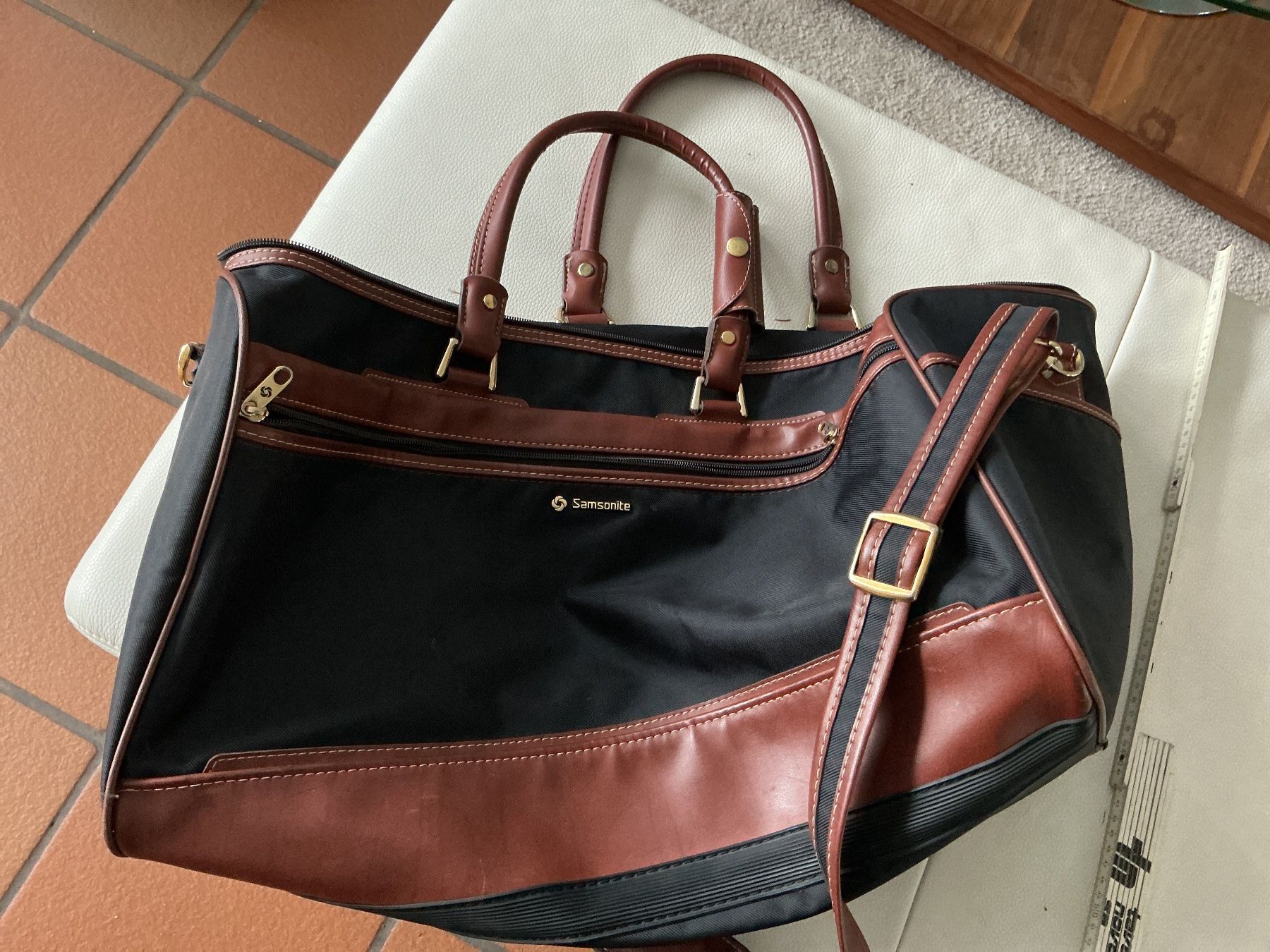 Samsonite Taschen: Samsonite Reisetasche schwarz braun – Gebraucht aus Wettingen von Andres54