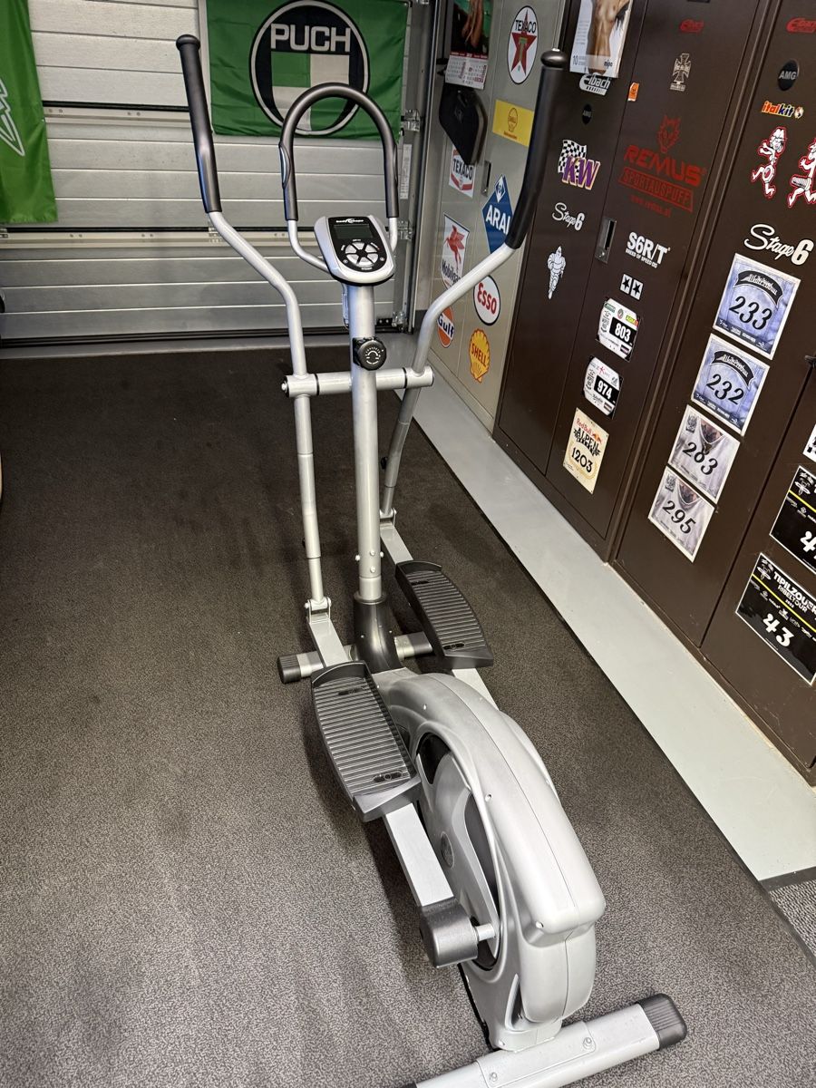 Hometrainer: Crosstrainer super Zustand  – Gebraucht aus Widnau von RetoW01