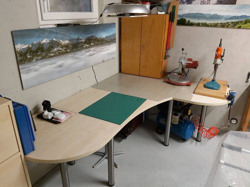 Scrivanie: Ecke Arbeitstisch – Usato da Stalden (Sarnen) venduto da chr_s5xx 2