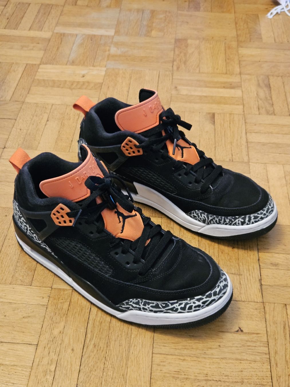 Jordan Chaussures hommes: Nike Air Jordan Spizike Low 43 – D'occasion à Vevey par Photech 1