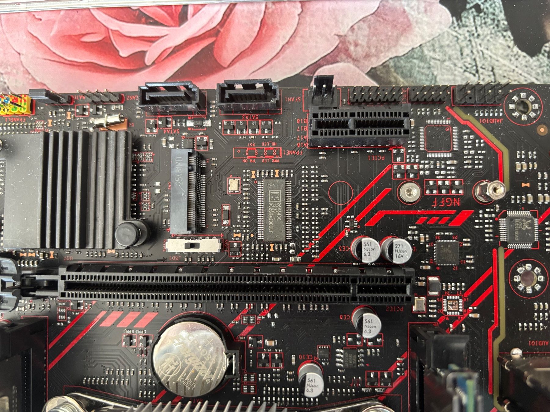 Schede madri: Intel  E5 12 Core/8 Gb ram/Gainward Phantom/2 dis – Usato da Marin-Epagnier venduto da 221966 1