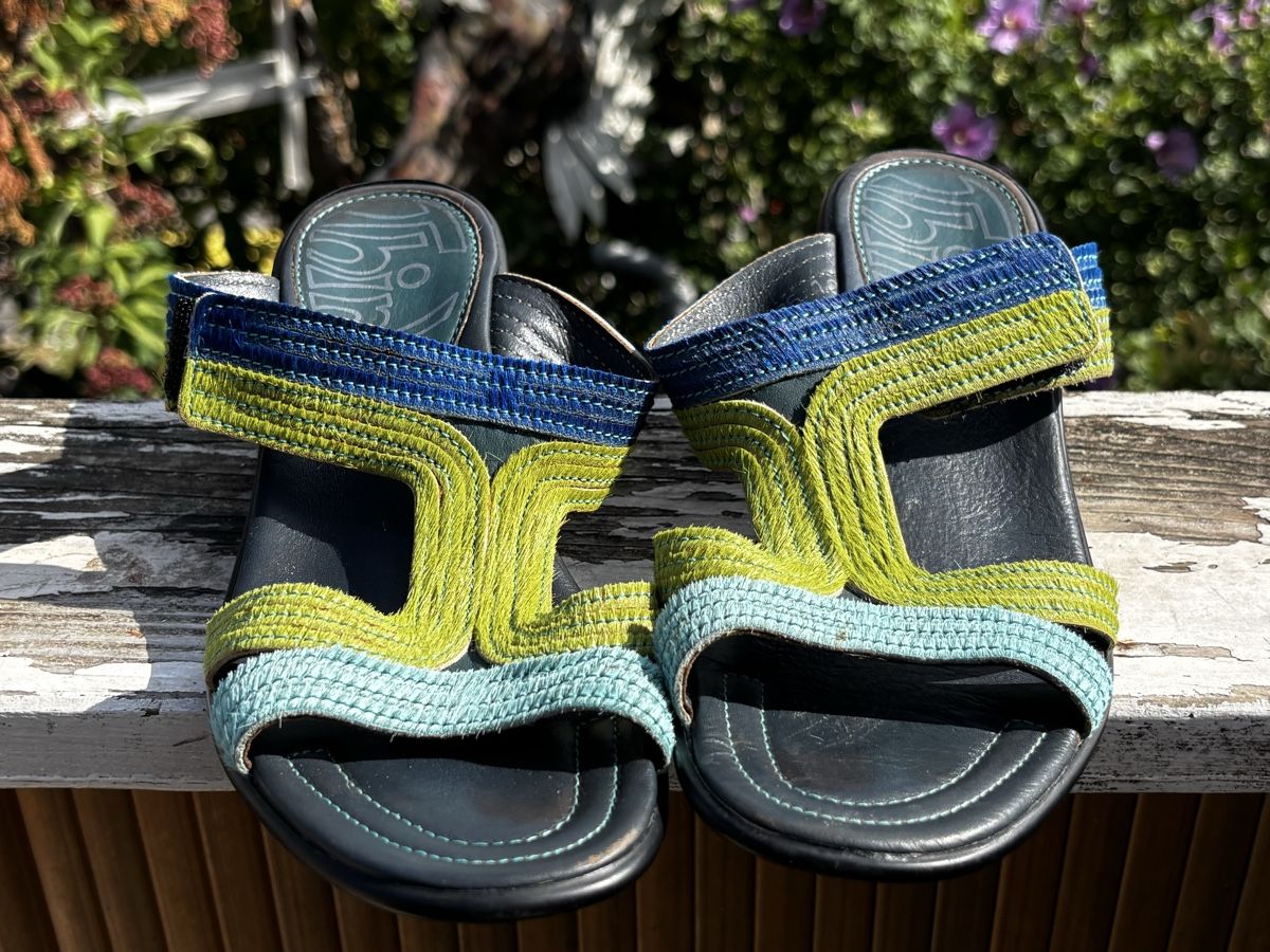 Think Scarpe da donna: Think Sandalen  – Nuovo (secondo la descrizione) da Walterswil SO venduto da Sunshineyupi 2