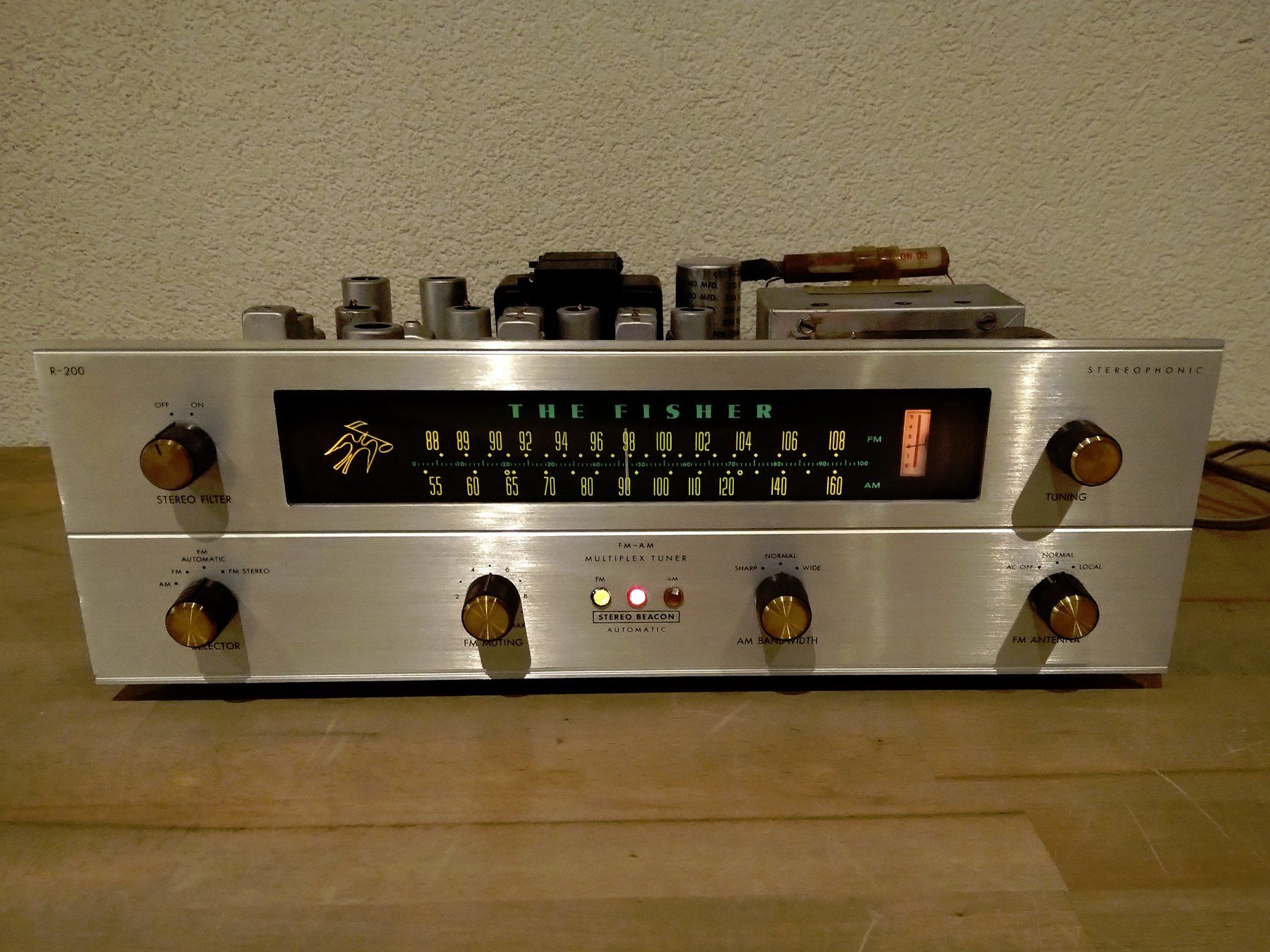 Ricevitori: Fisher R-200 tube tuner – Usato da Villeneuve venduto da Mortacci_tua 1