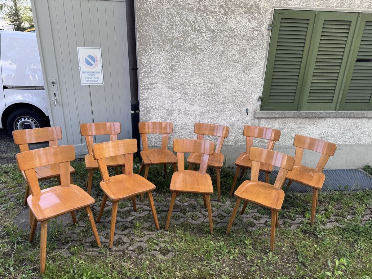 Horgen Glarus Sedie: 10 massive Beizenstühle Horgen Glarus – Usato da Bern venduto da honolalu