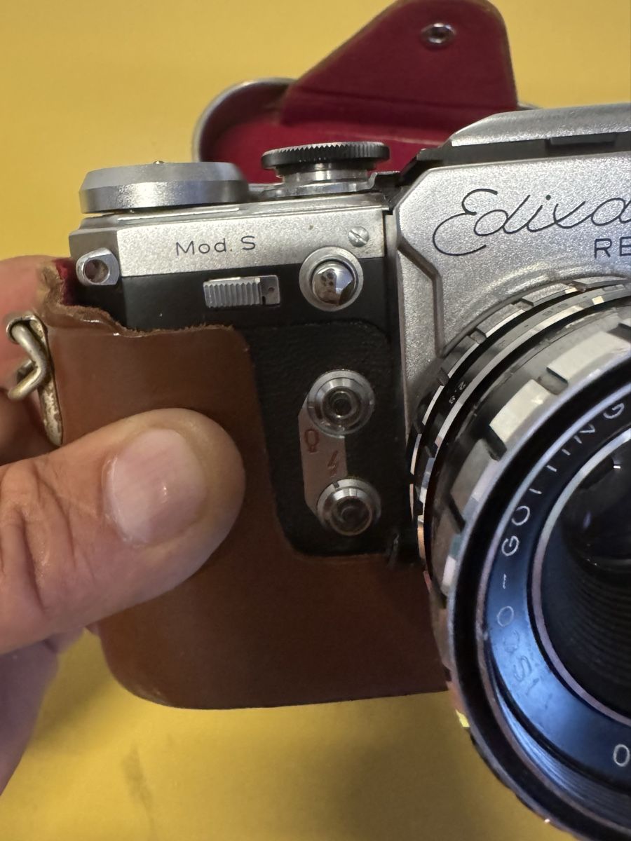 Edixa Fotocamera: Edixa-mat Reflex mit ISCOSTAR 1:2.8/50 Objektiv – Usato da Schlieren venduto da Freundlich02 7