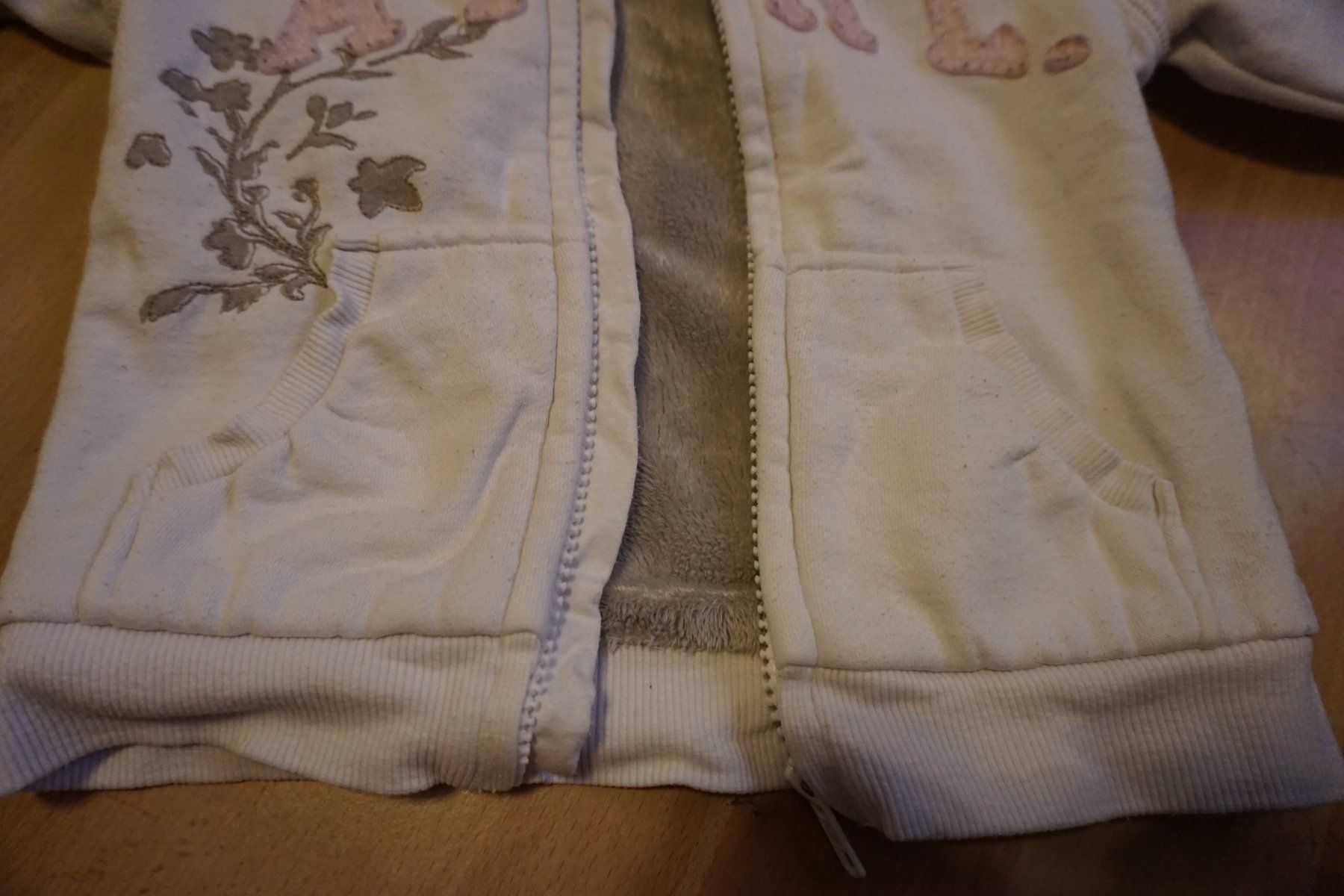 H&M Giacche & Cappotti: Kinder Kapuzenjacke weiss mit Print Gr.80 – Usato da Zürich venduto da einalemjena 2