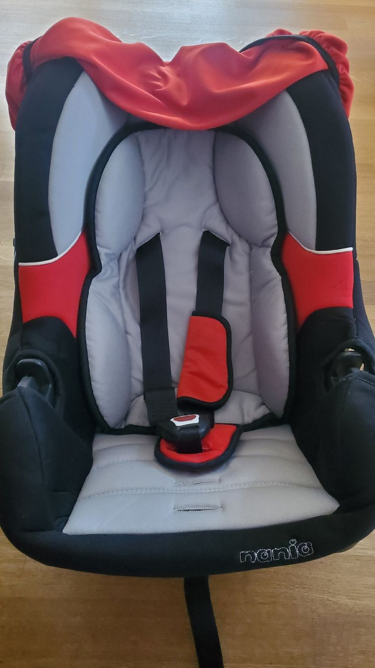 Auto-Kindersitze: Babyschale/gutes Testergebniss – Gebraucht aus Stäfa von lookilooki