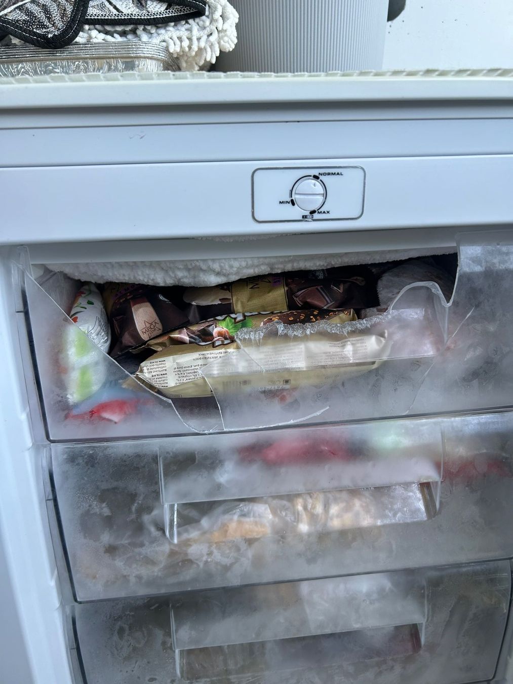 Candy Congelatori: Candy Tiefkühlschrank – Usato da Bern venduto da alp_jt7r 3