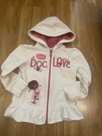 Kapuzenjacke Doc McStuffins weiss Grösse 104 getragen