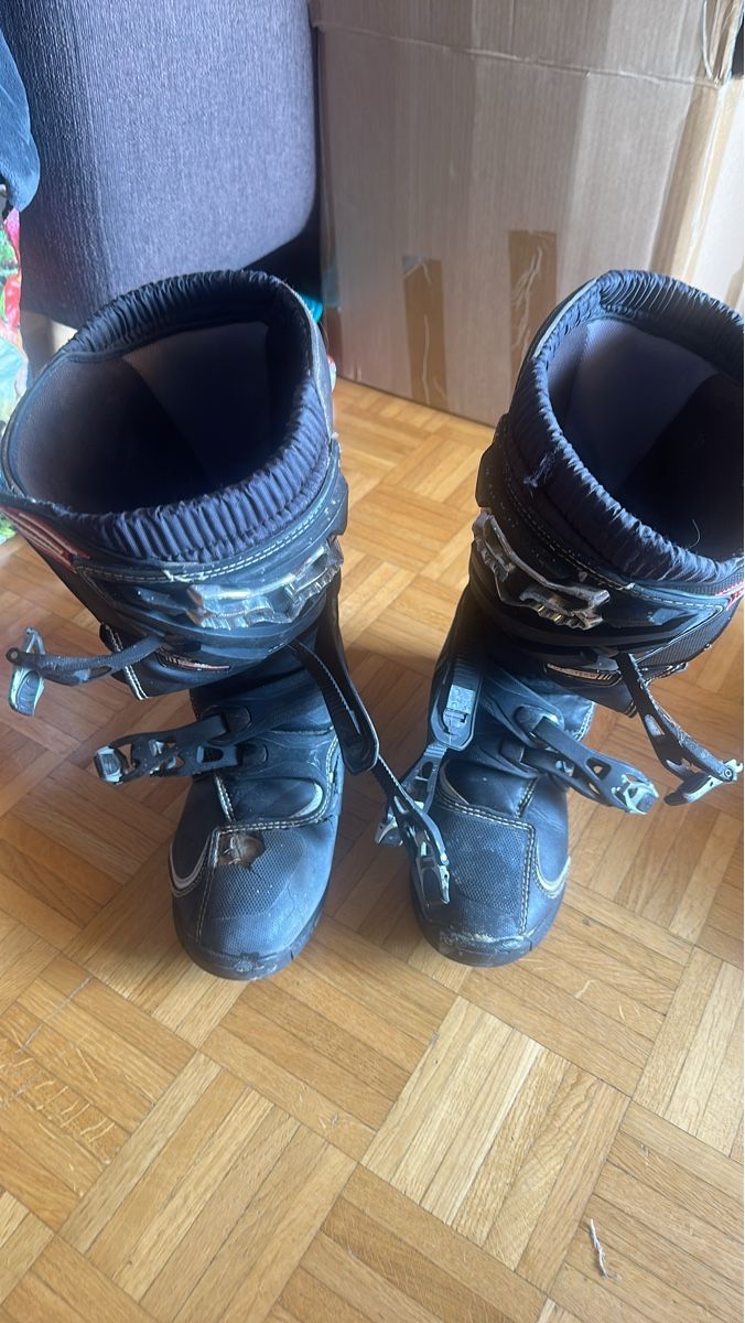 Fox Scarpe da uomo: Bottes moto Fox taille 45 usées  – Usato da Blonay venduto da Adrien_Pedro