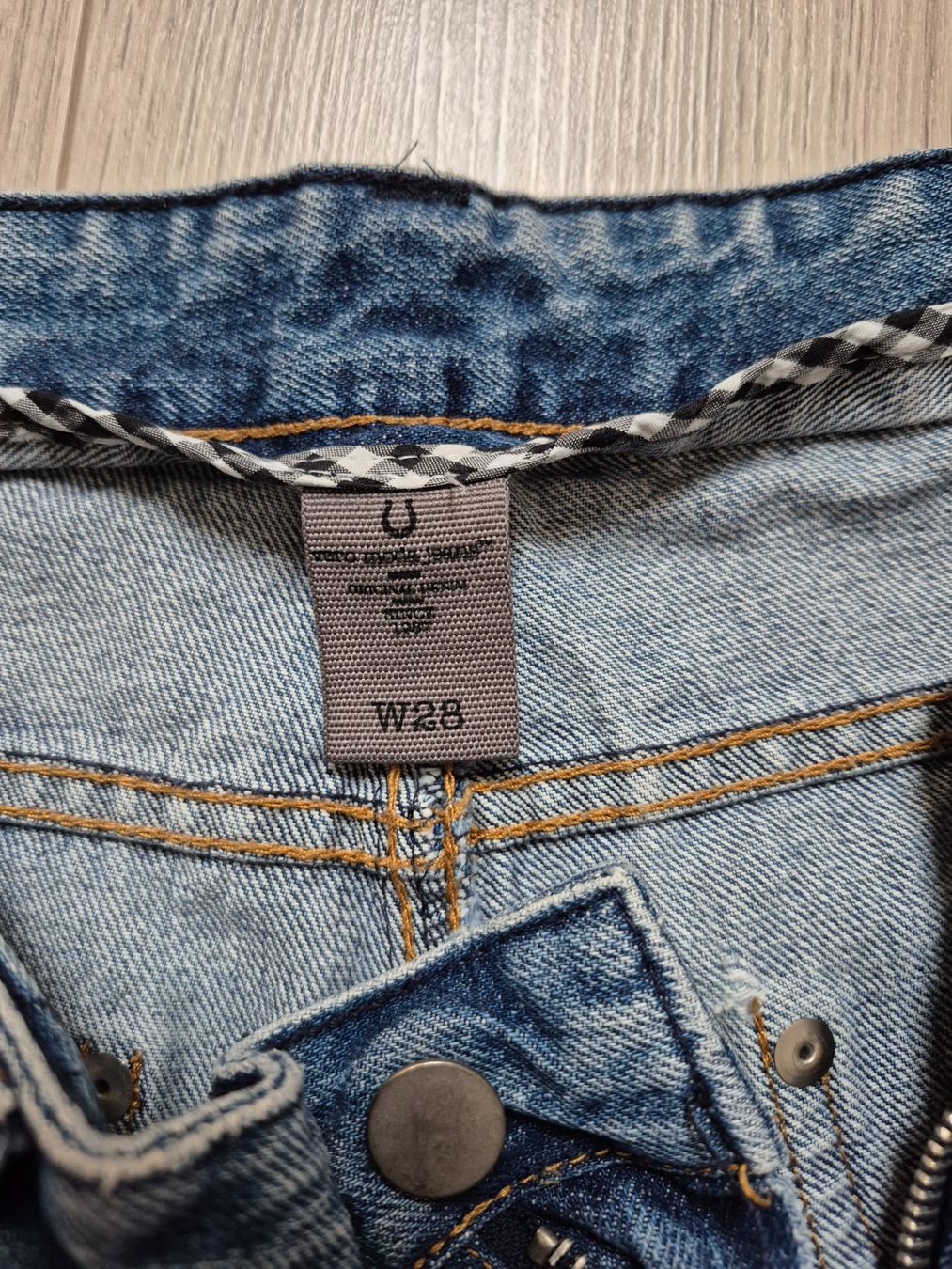 Vero Moda Jeans: Kurze Jeansshorts Vero Moda - W28 – Gebraucht aus Oberdorf NW von Raf. 2