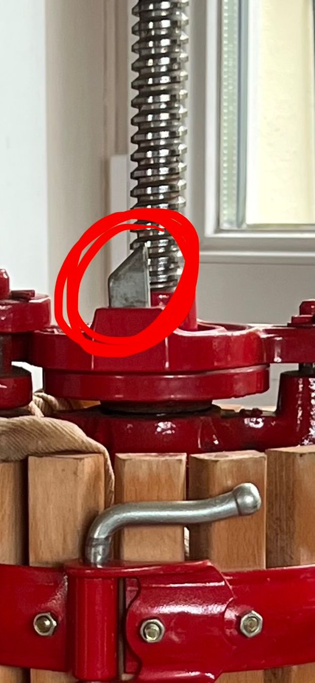 Alle Maschinen: Pressoir raisin 🍇 – Gebraucht aus Neuchâtel von kat_n6gp 3