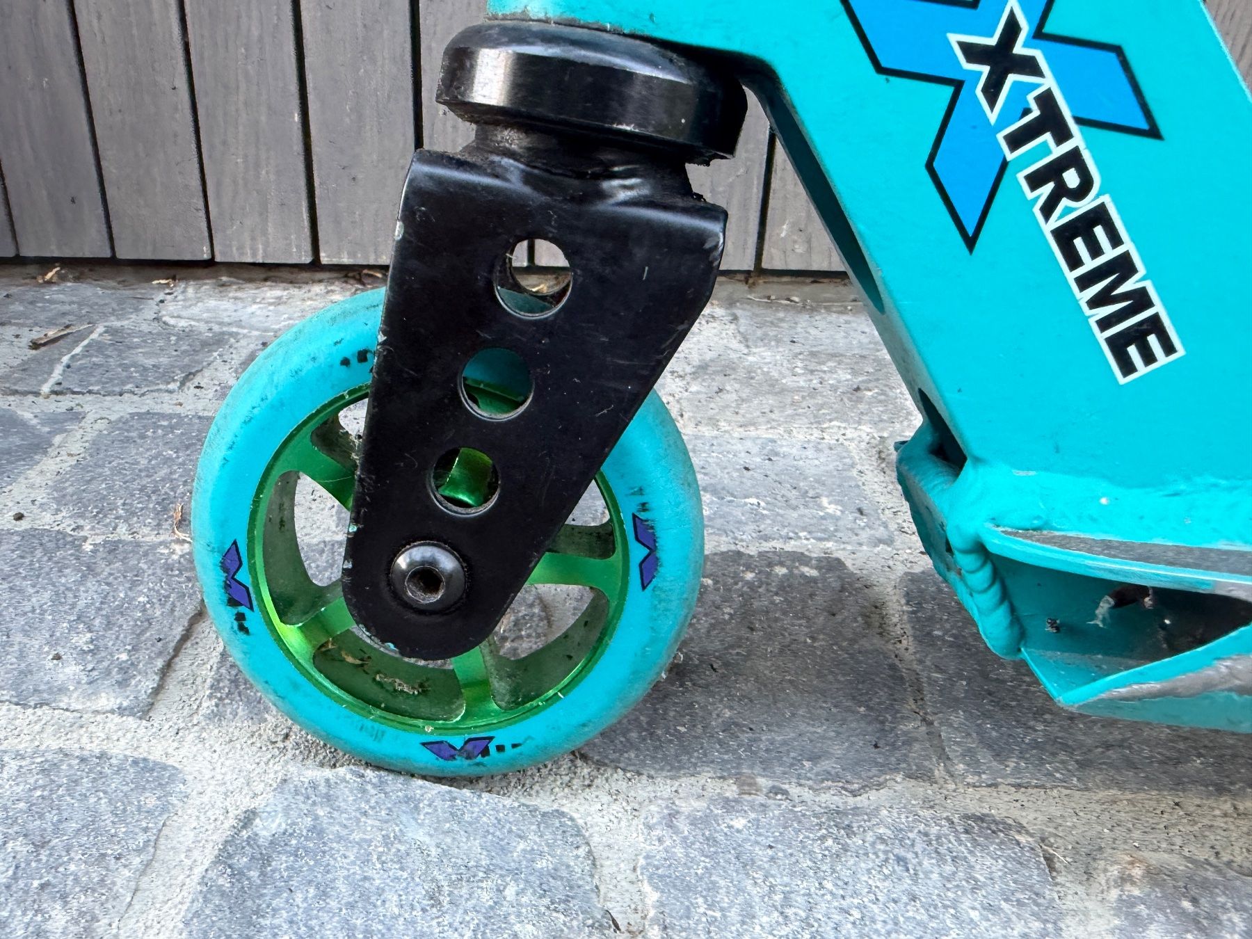 Micro Kickboard: XTREME KINDER-SCOOTER TRETROLLER TURQUOISE – Usato da Oberlunkhofen venduto da cp74 4
