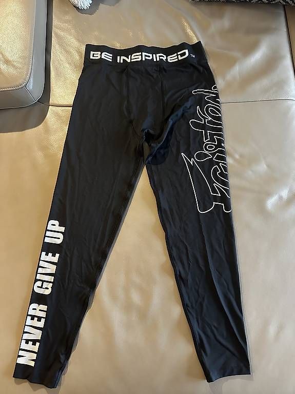 Leggings: Fairtex Leggings unisex – Usato da Zürich venduto da Duki88