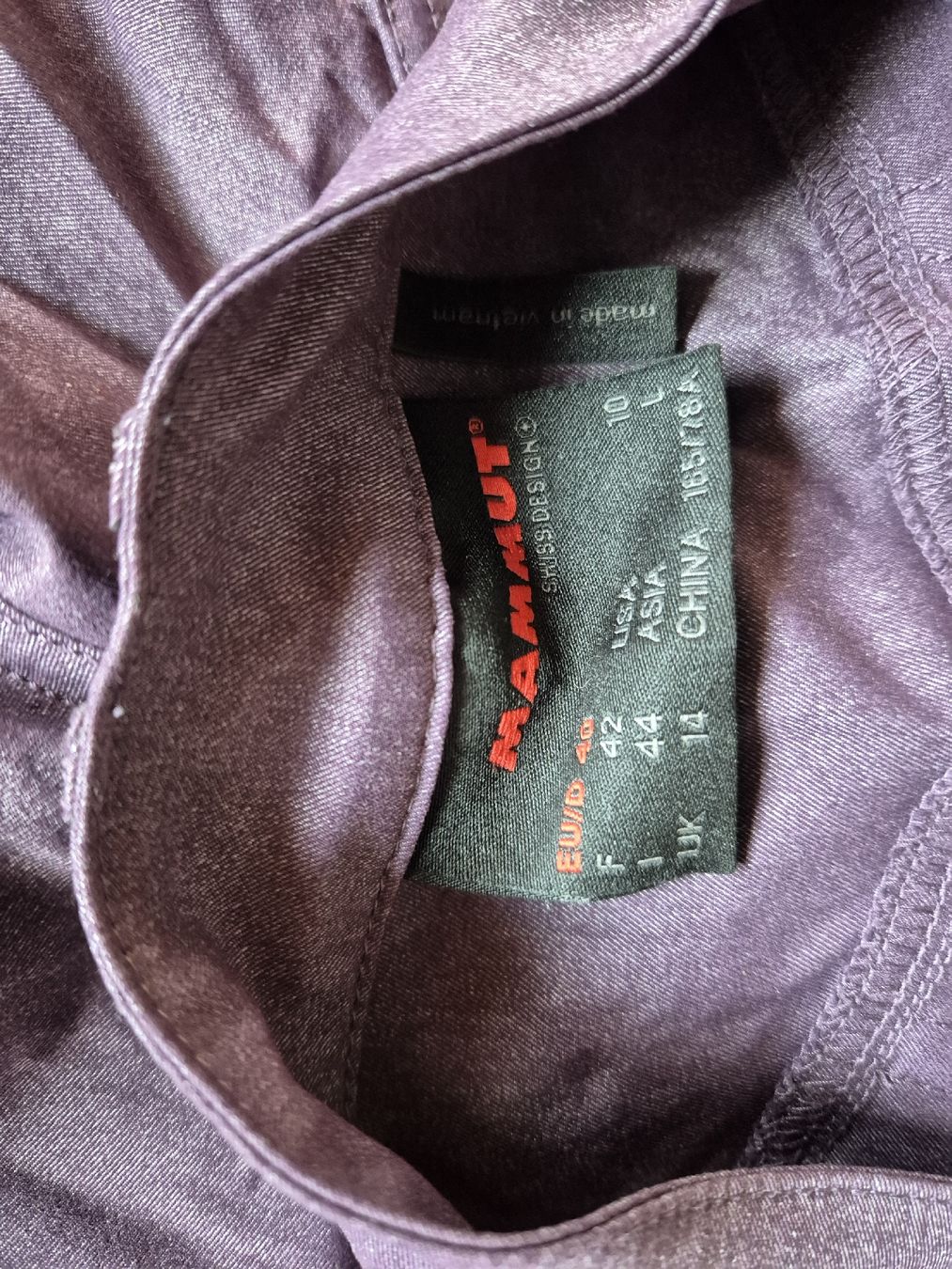 Mammut Pantalons: Mammut Wanderhose kurz, Gr 40, violet – Neuf (Voir description) à Abtwil SG par ste_22sn 2