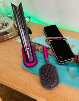 A saisir  set complet DYSON lisseur et brosse, valeur 449+35