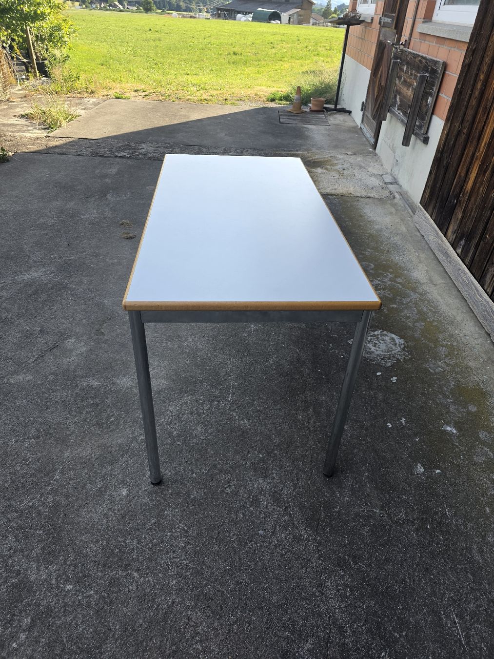 Tavoli: Tisch 130x65x75 – Usato da Rüti ZH venduto da Madeira14 1