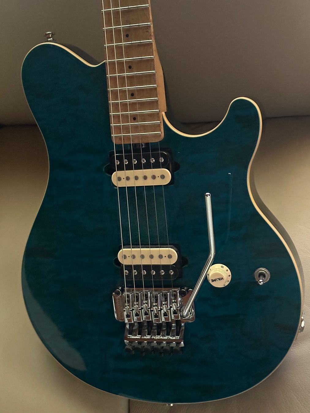 Music Man Instruments de musique: E-Gitarre music man axis – D'occasion à Aarburg par flacon05 2