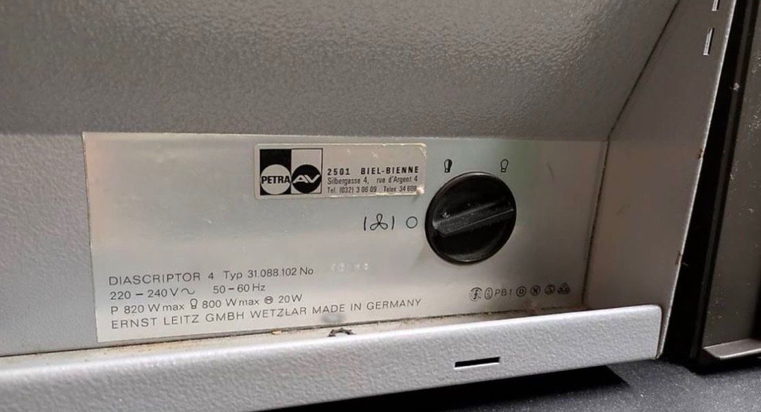 Proiettori: Hellraumprojektor aus den 70er auf Räder! – Usato da Egg b. Zürich venduto da SwissTradingAgency 1