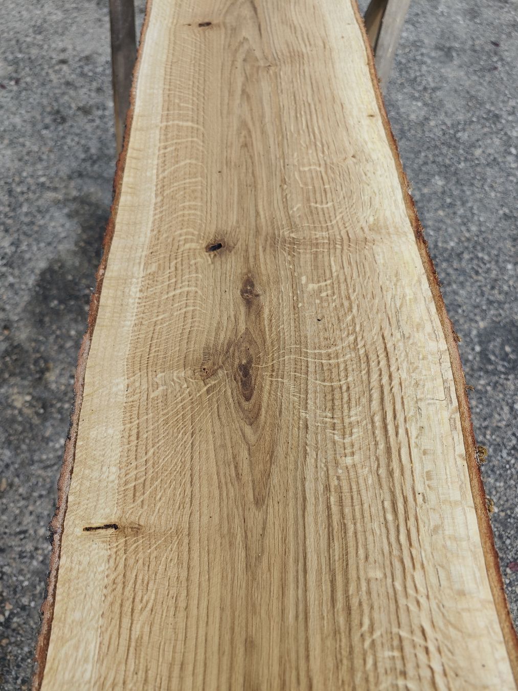 Holzartikel: E5 Eichenbrett massiv 30 mm – Luftgetrocknet – Neu (gemäss Beschreibung) aus Brittnau von Toebiholz 5