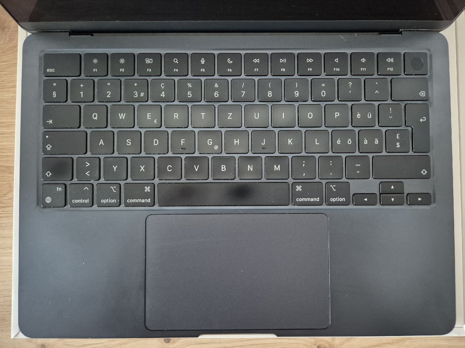 Apple Notebook: MacBook Air 13-inch, Space Grau, Top Zustand – Nuovo (secondo la descrizione) da Elgg venduto da ferrari94 3