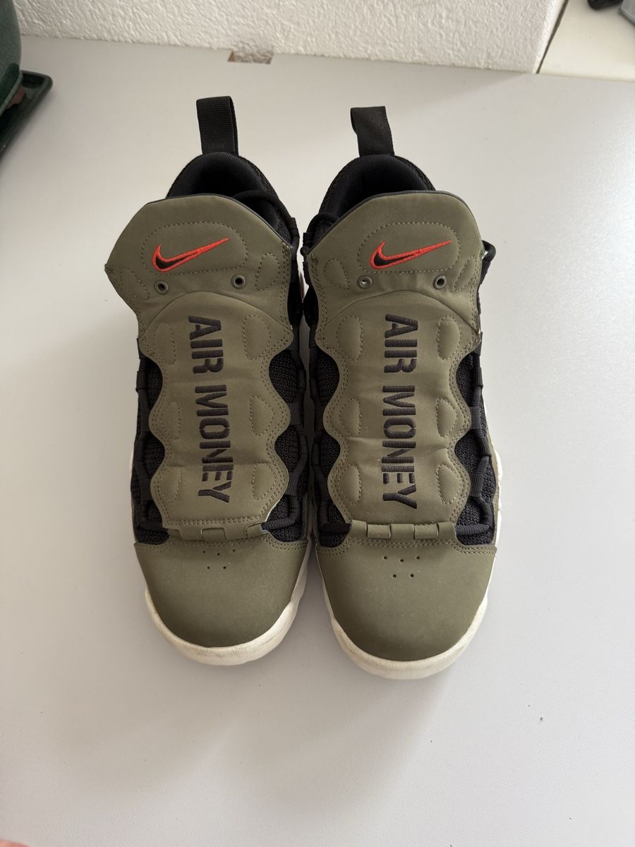 Nike Scarpe da uomo: Nike Air More Money, Medium Olive Grösse 44 – Usato da Veltheim AG venduto da N377Y 1