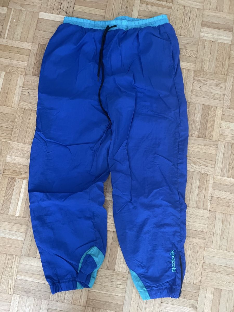 Reebok Pantaloni: Vintage Reebok Trainingshose blau Grösse M – Usato da Zürich venduto da Carlajimena 7