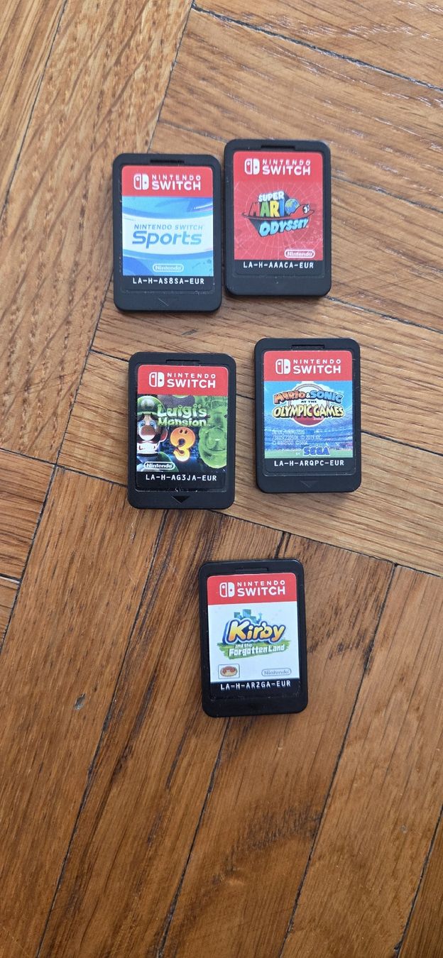 Nintendo Console: Nintendo Switch – Usato da Basel venduto da RekaR 2