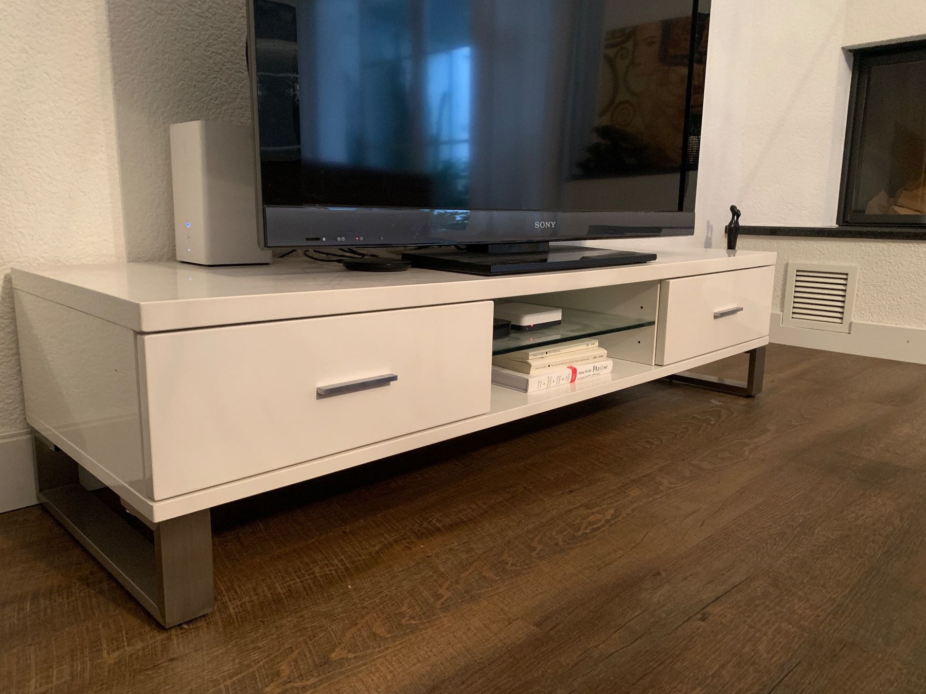 Micasa TV Möbel: Weisses TV-Möbel von Micasa – Gebraucht aus Wallisellen von preloved.fastfashion 2