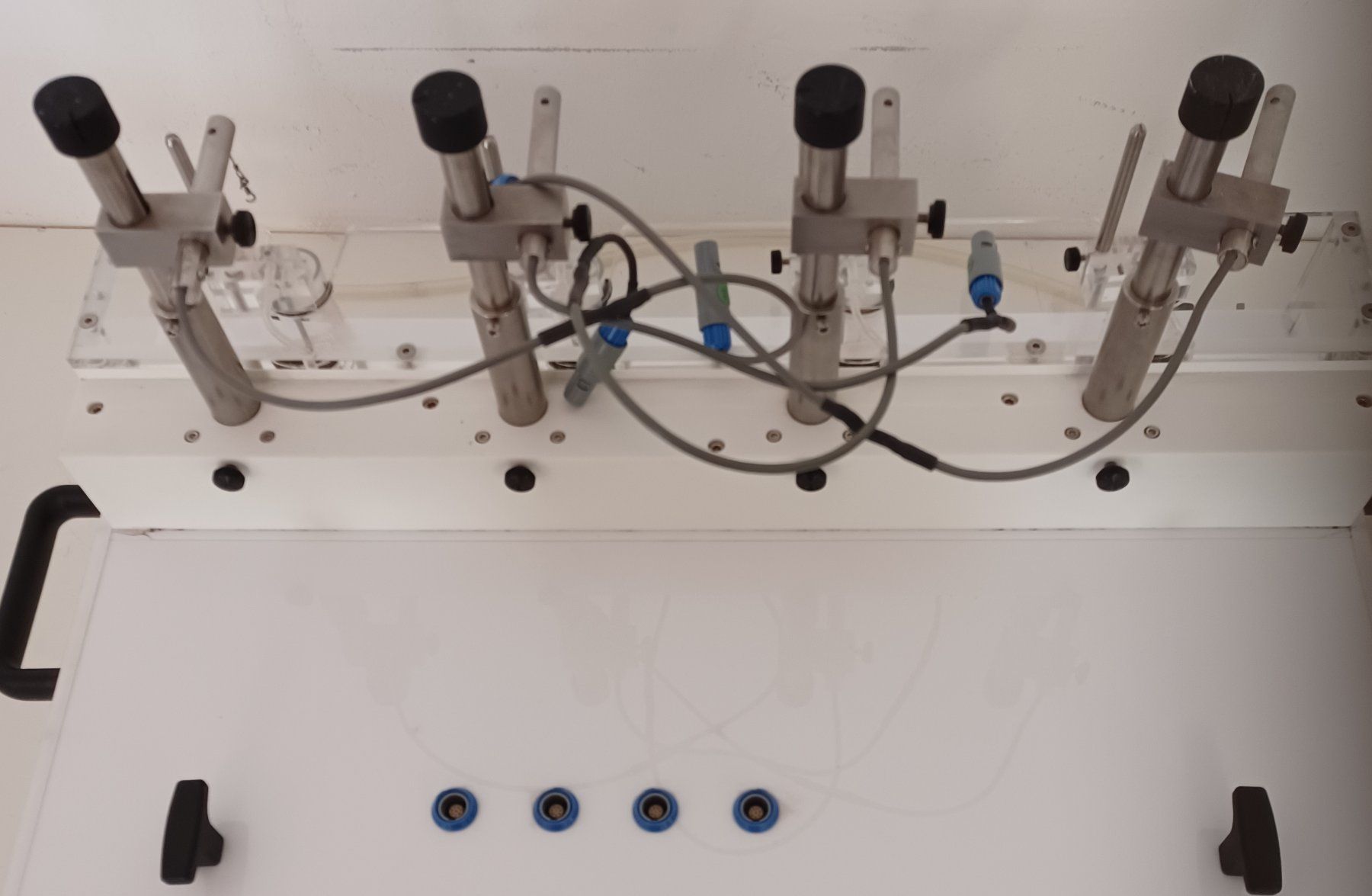 Accessori da laboratorio: Emka Bath 4 Automated Tissue Bath System – Difettoso da Niederdorf venduto da LeptonAG_Labor 3