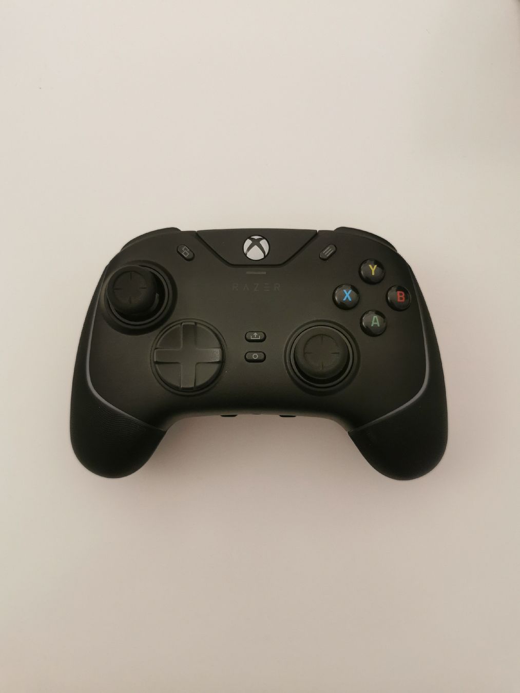 Razer Manettes: Manette Wolverine V2 Chroma – D'occasion à seigneux par Boyo12 1