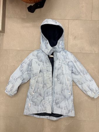 Veste d'hiver Reima taille 122