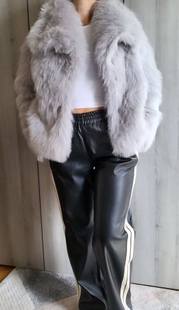 Veste en fausse fourrure grise