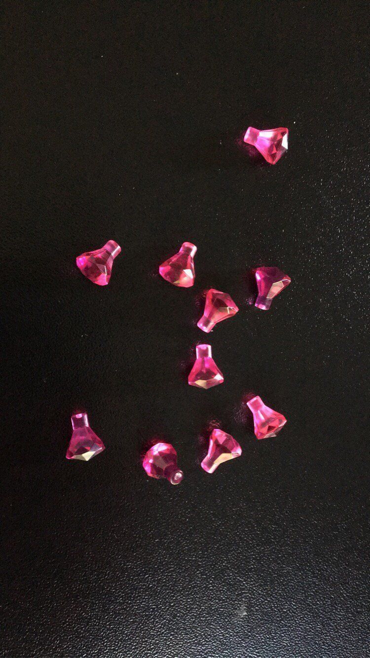Lego Giocattoli: 115 Lego Mittelalterliche Rosa Edelsteine – Usato da Sion venduto da NoblesOfHelvetia