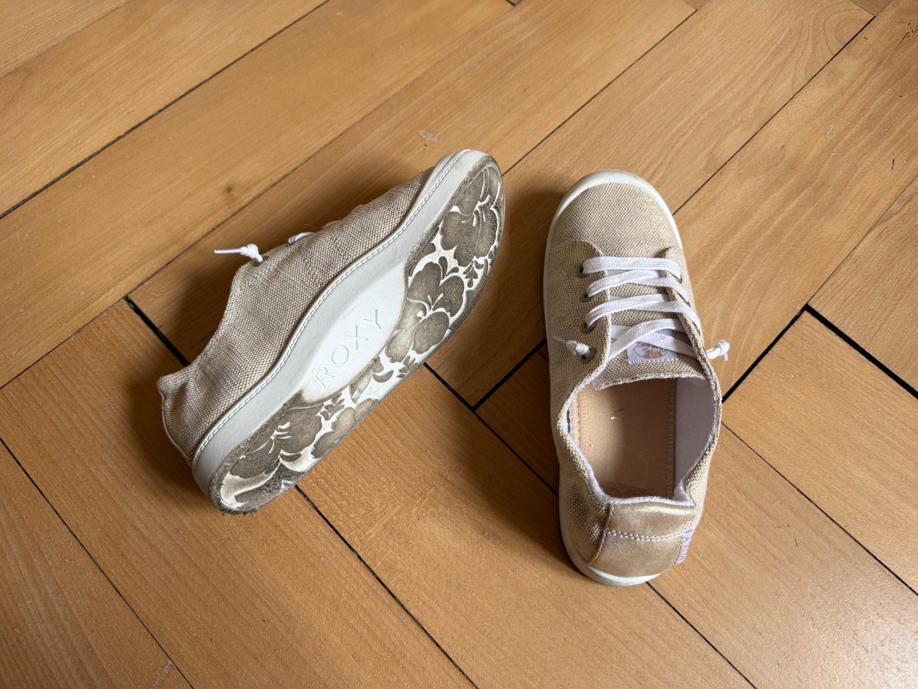 Roxy Chaussures femmes: ROXY - Stoff Sneaker beige 40 – D'occasion à Zürich par Diazaio 3