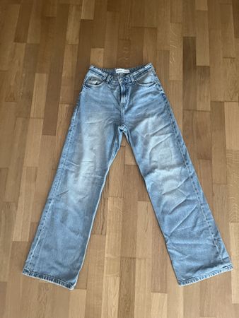 Damen Jeans BERSHKA blauer Denim 