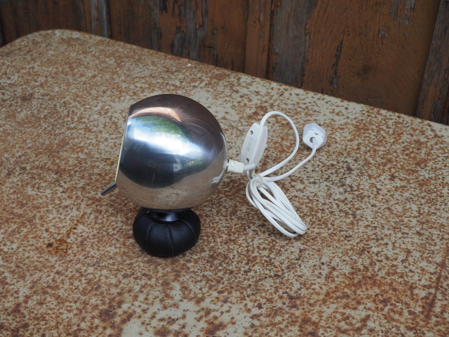 Lampade: Eye Ball Lampe – Usato da Schänis venduto da Wewu 1