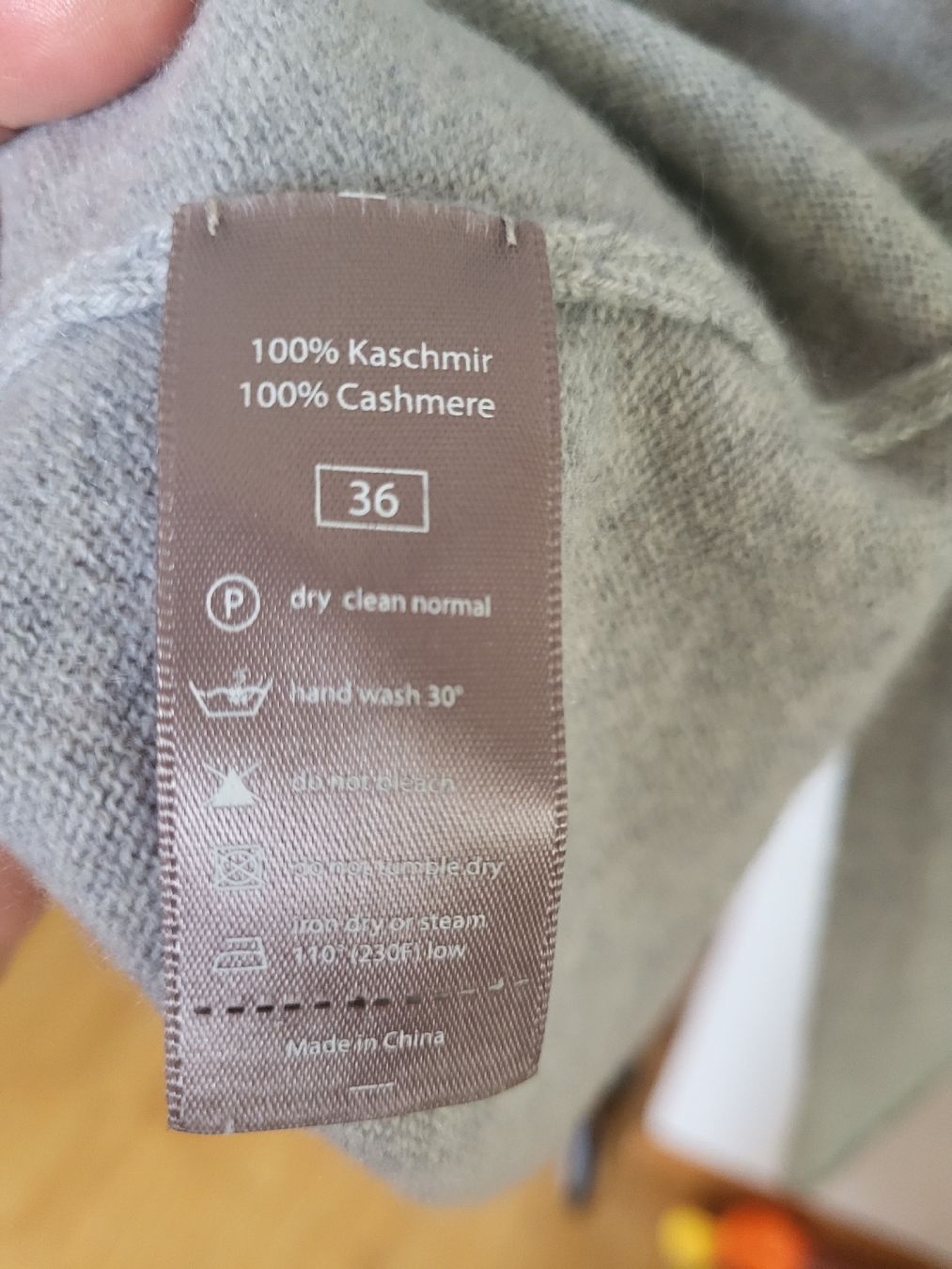 Maglioni & Felpe: Edler Hemdenfee Pullover, Grösse L, Grau 100%Kashmir – Nuovo (secondo la descrizione) da Winterthur venduto da rab_tr8n 2