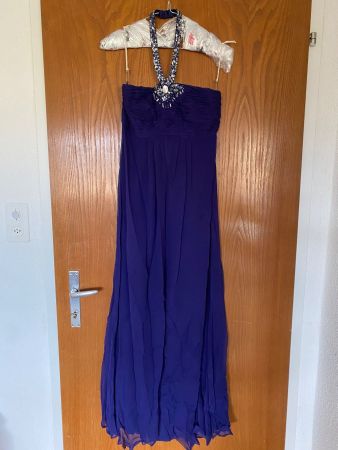 Abendkleid lila lang mit Schmuck Grösse M