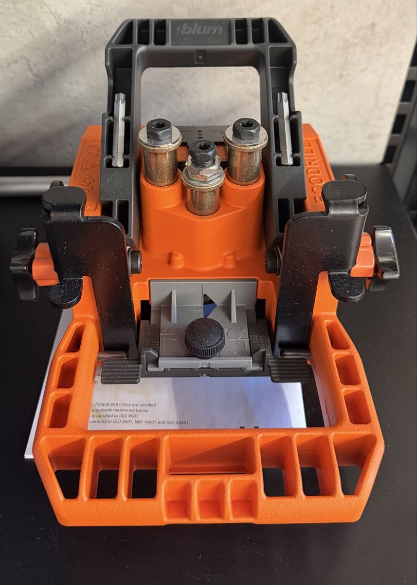 Blum Tutti gli attrezzi: Blum Ecodrill gabarit perçage  – Nuovo e nell'imballaggio originale da Lausanne venduto da OFFICINA.shop