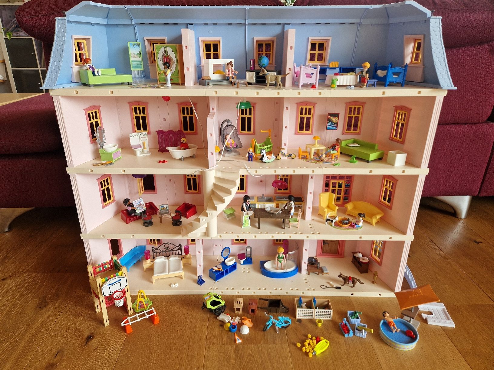 Playmobil Giocattoli: Grosses Playmobil Haus inkl Einrichtung – Usato da Altdorf UR venduto da midori05 1