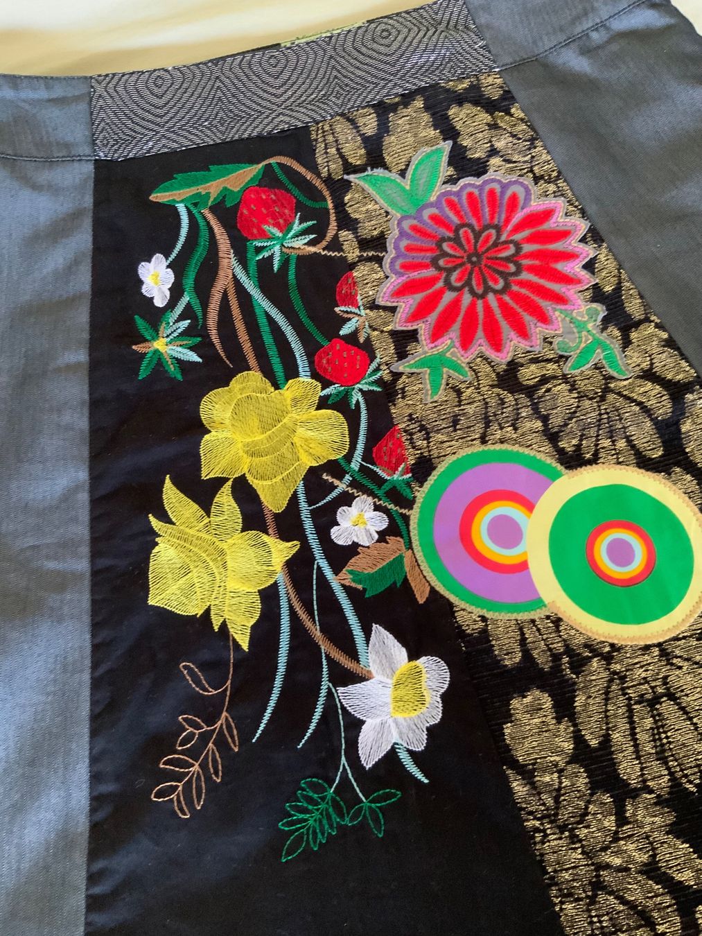 Desigual Röcke: Gonna Desigual – Gebraucht aus Montagnola von roc_6htd