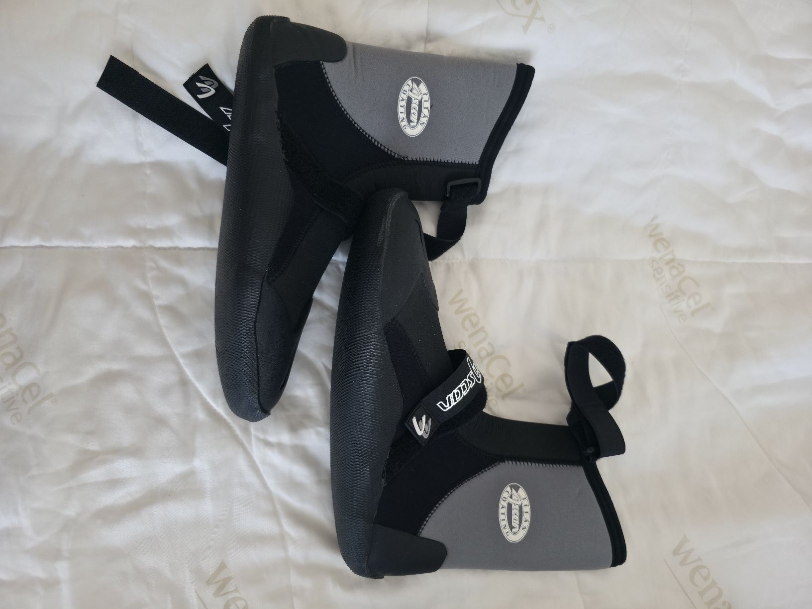 Surfboards & Schwimmbrette: surf schuhe – Neu und originalverpackt aus Diepoldsau von johannanton51 3