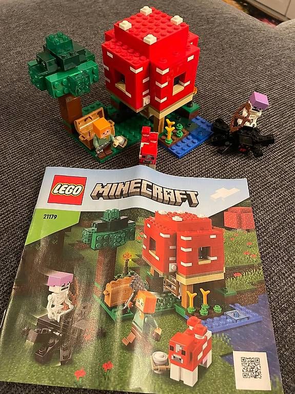 Baukästen: Lego Minecraft 21179 - La Maison Champignon – Gebraucht aus Yverdon-les-Bains von mic_v8yx
