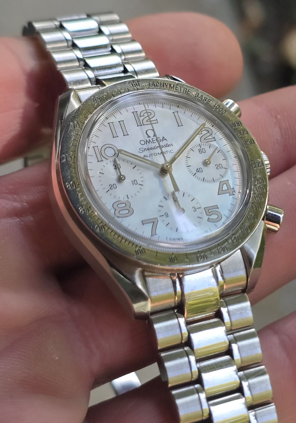 Omega Orologi: Omega Speedmaster mit MOP (Perlmutt) Ziffernblatt – Usato da Mühlethal venduto da m4_bert 1