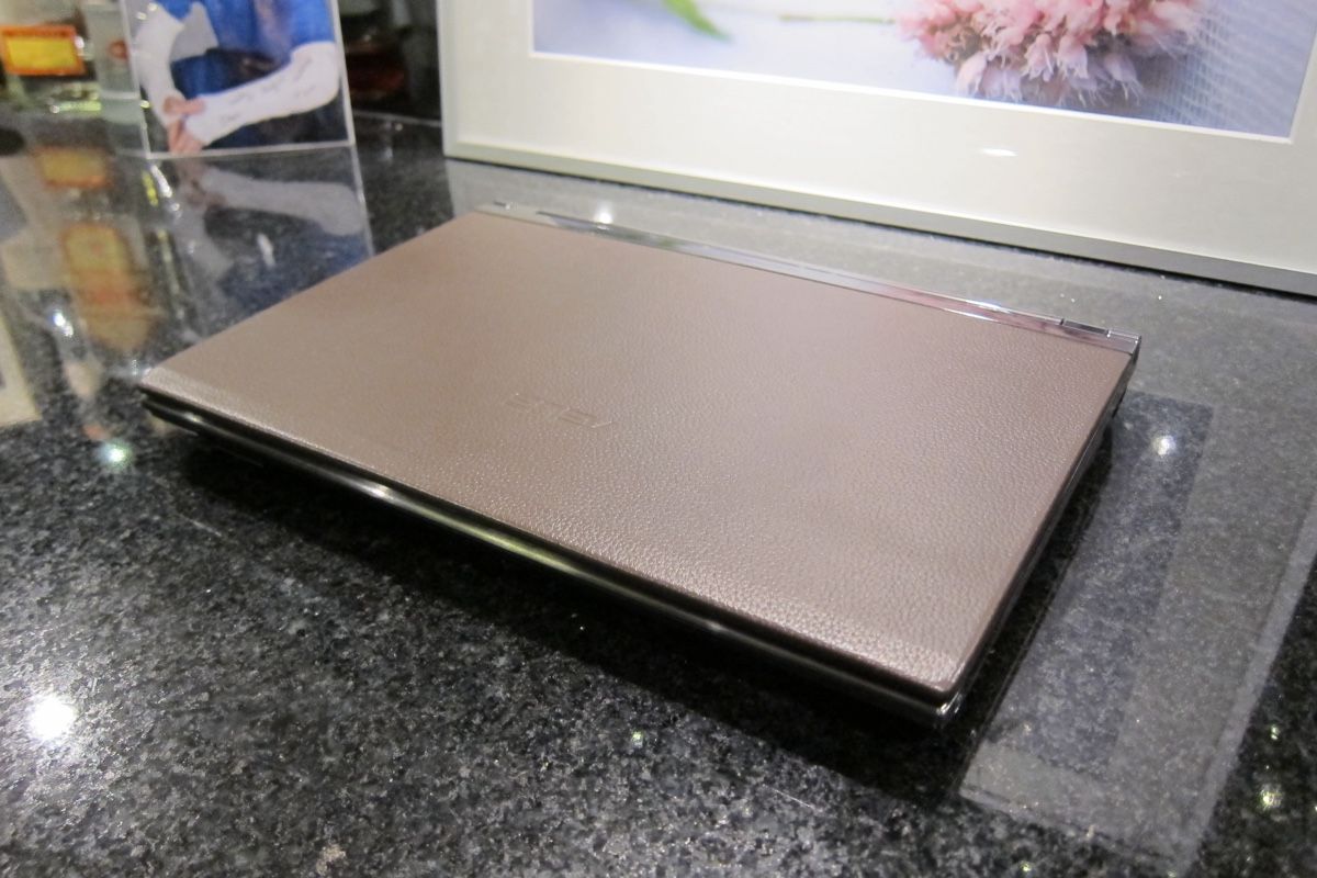 Asus Notebook: Laptop ASUS U2E in Echtem Leder – Usato da Zürich venduto da Privat4444 7