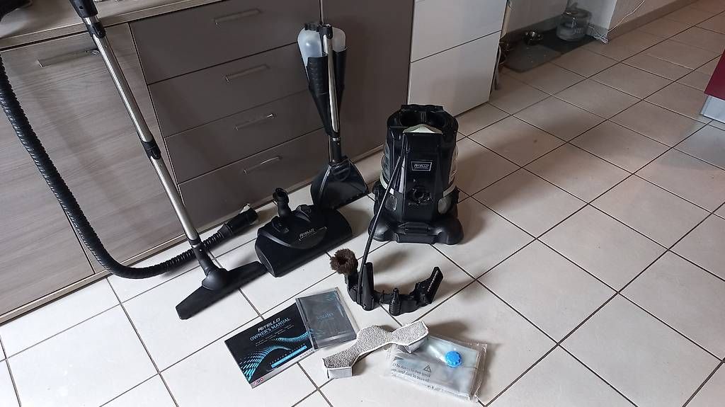 Aspirapolveri & Accessori: Ritello Staubsauger – Usato da Luterbach venduto da ali_7hbb 1