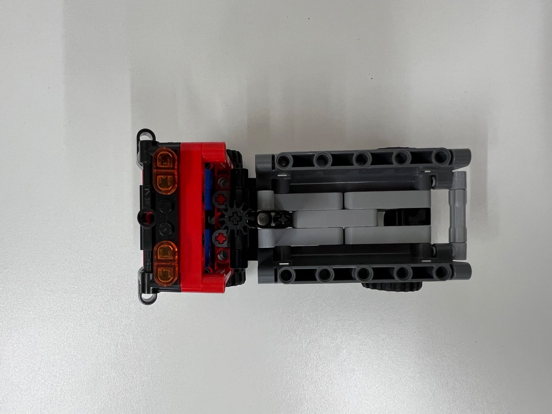 Lego Kit di costruzioni: LEGO Technic 42084 - Toller Absetzkipper! – Usato da Bottmingen venduto da Botbas 7